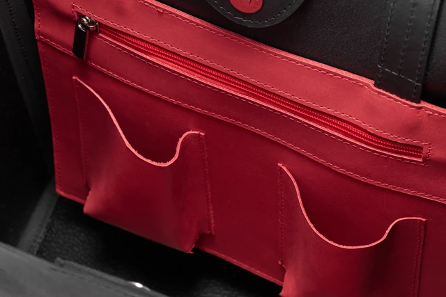 Shopper bag KATE, damska torba skórzana VOOC P44 czarna Ekskluzywna, skórzana Shopperka  Kate urzeka elegancją, prostą formą i pięknym wykończeniem matowym. Jest uniwersalna, modna, przestronna. Stworzona dla wymagających i aktywnych kobiet.