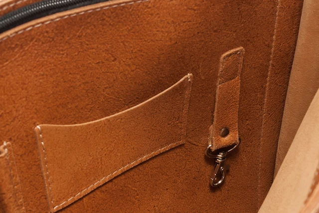 Torba-biznesowa-casual-do- reki-na- ramie-meska- skorzana-big-camel-VOOC