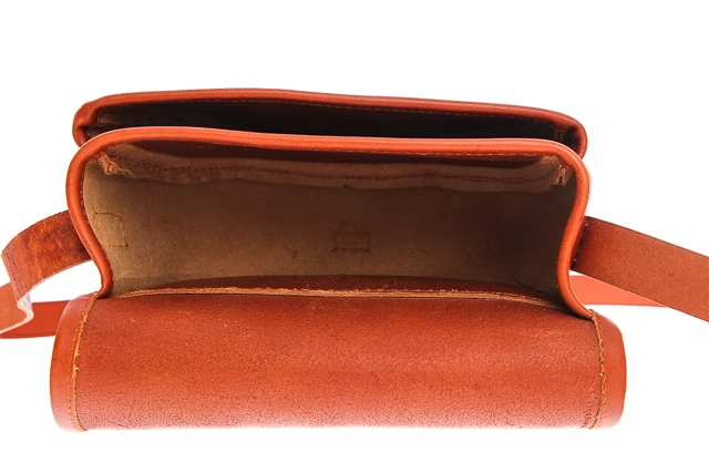 mala-torebka-damska-na-ramie-skorzana-vintage