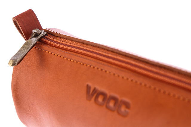 Duży okrągły skórzany piórnik VOOC Vintage P35.