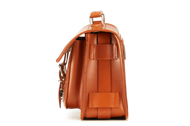 Stylowy-kuferek-skorzany-torebka-na-ramie-listonoszka-vintage