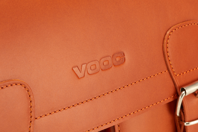 Skórzana teczka klasyczna, aktówka VOOC Vintage P24. teczka z funkcją plecaka w stylu vintage. teczka damska, męska można nosić w ręku, na ramieniu oraz jako plecak. Dla studenta, biznesmena.