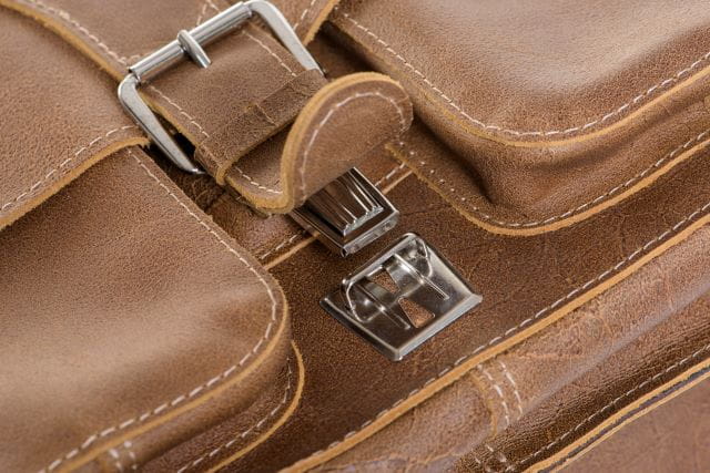 torba-meska-skorzana-biznesowa-casual-na-ramie-camel