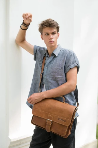 Satchel with a strap Crazy Horse TC5 camel