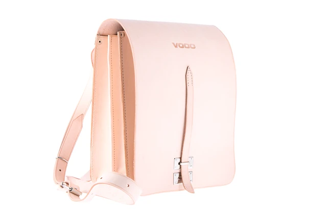 Raportówka skórzana VOOC Vintage P20 klasyk. Torba skórzana na ramię, stylizowana na oficerskich raportówkach z okresu pierwszej połowy XX wieku. Szczególnie polecana miłośnikom klasyki.