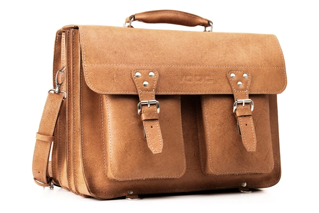 ardzo przestronna i funkcjonalna torba biznesowa zaprojektowana w nowoczesnym i modnym stylu casual. Na laptopa 17" vooc tc 12