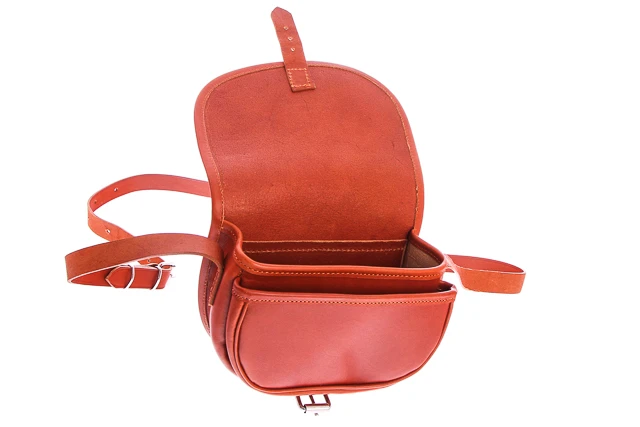 mala-torebka-damska-na-ramie-skorzana-vintage