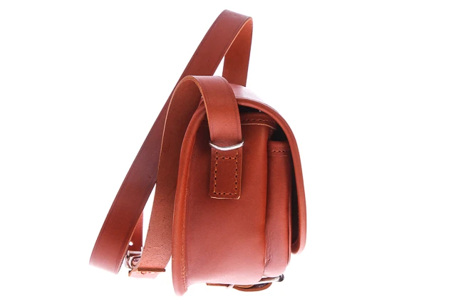 mala-torebka-damska-na-ramie-skorzana-vintage
