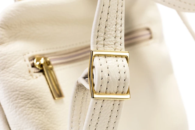 Ekskluzywny-wygodny-plecak-torebka-damska-ze-skory- naturalnej -Boho-VOOC-kremowy-cream